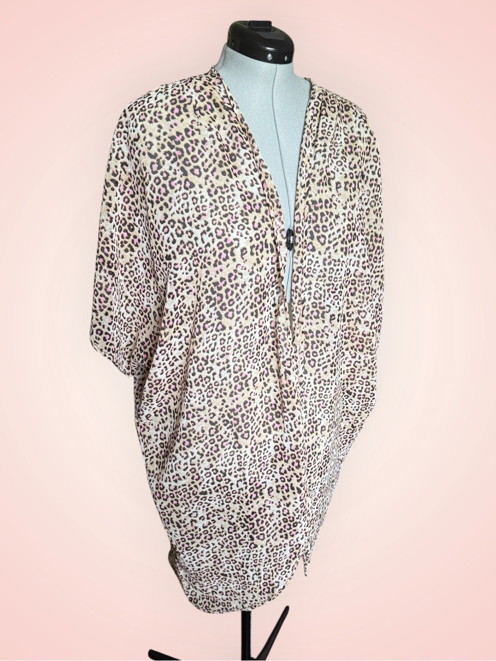 Leopard Print Kimono Top in Cream and Pink- It’s Fashion- NWOT- Women’s 1X